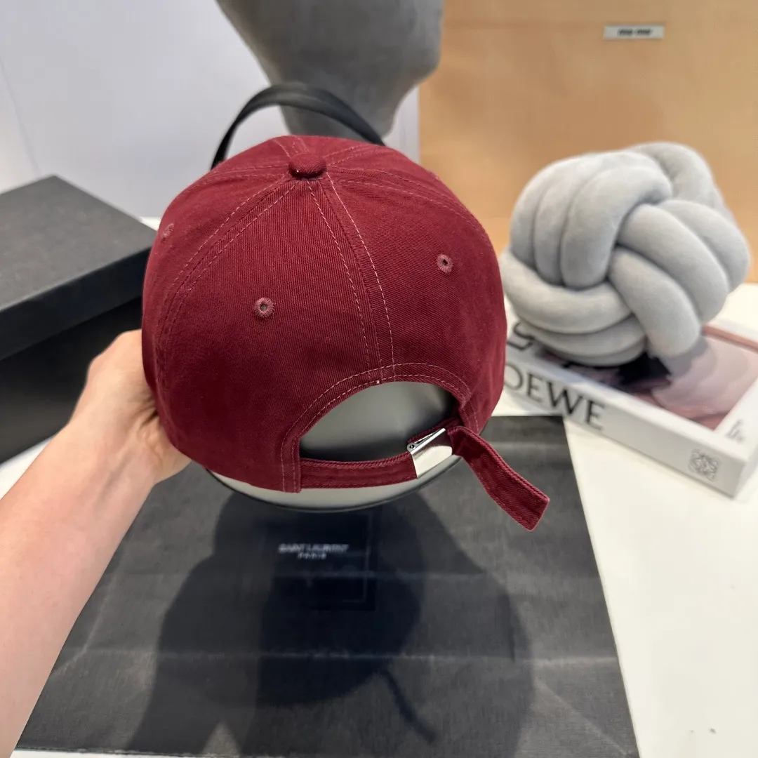 P60 Gucci Baseball Cap GUCCI official website new product, baseball cap, original quality, very popular 🔥The craftsmanship is very exquisite, high-end and classy! Low-key luxury, easy to carry! Running volume