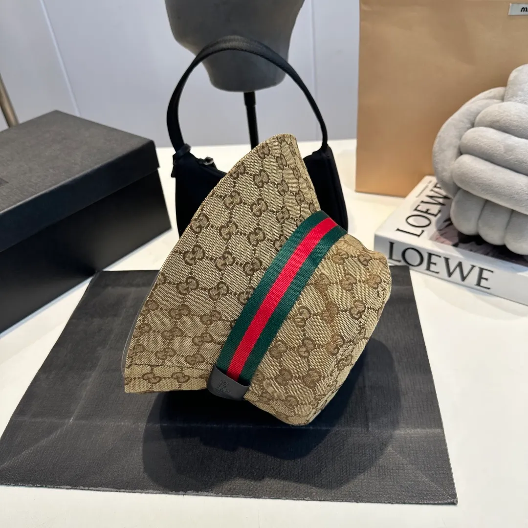 P60 GUCCI 2025 counter new jacquard denim fisherman hat, very trendy! Casual and sports style, classic production, super easy to match! Look small