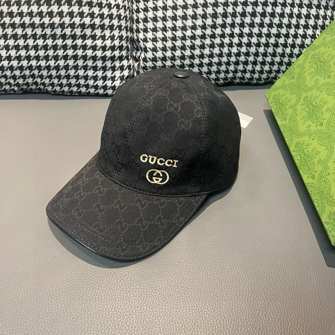 Batch of 900,000-year-old classic models shipped!   , Gucci (Gucci) classic original baseball cap 😍😍 small gold embroidery, 1:1 mold opening and customization at the counter, the highest version, original canvas + first-layer cowhide, pure cotton lining, light and breathable! Photographed in real life, suitable for men and women in all seasons, basic head circumference 56cm, adjustable patches.