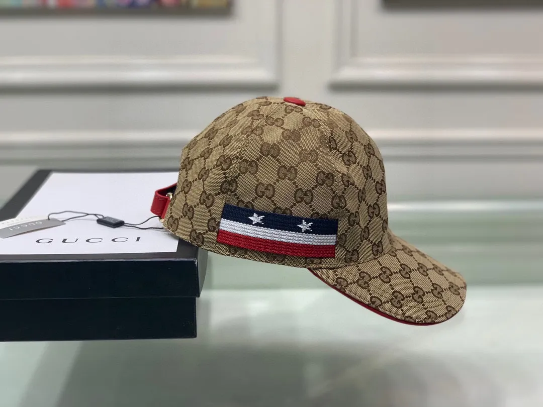 🉐️90 Comes with box bag, Gucci (Gucci) classic original baseball cap, five-star webbing, 1:1 mold customization, original canvas fabric + first-layer cowhide, popular purchasing agent, versatile style for men and women, great quality! The basic head circumference is 56cm, and the patch is adjustable.