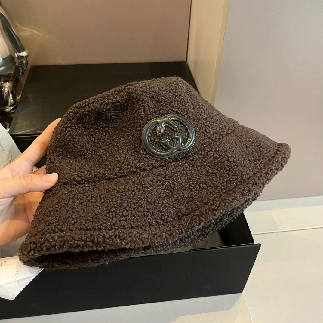 💰110¥ Gucci lambswool bucket hat, head circumference 57cm