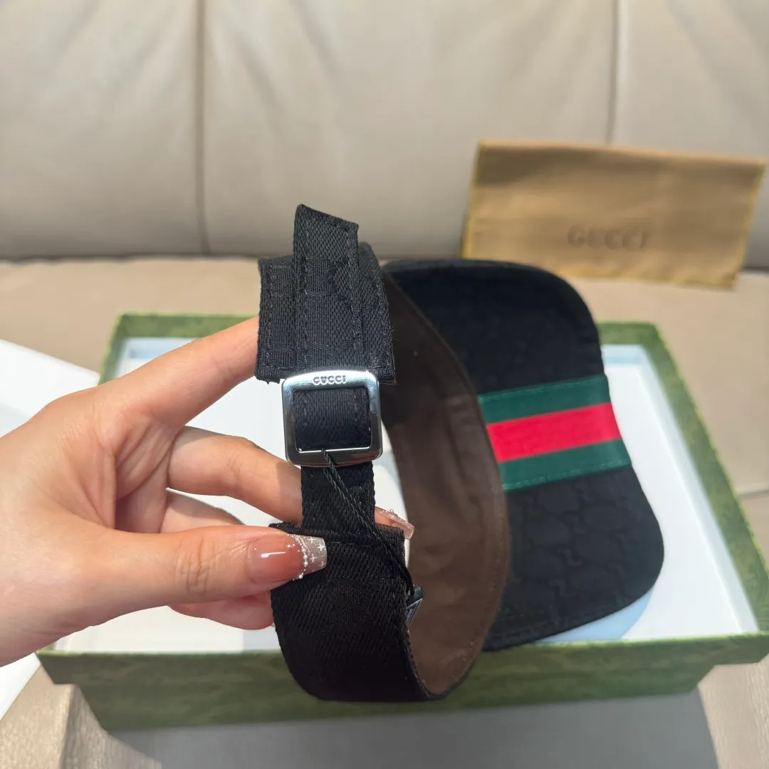 P90 original version shipped!   , Gucci (Gucci) latest original single wide version of the empty hat with webbing. 1:1 mold opening and customization at the counter, the highest version, original canvas fabric, light and breathable! Photographed in real life, suitable for men and women in all seasons, basic head circumference 56cm, adjustable patches.