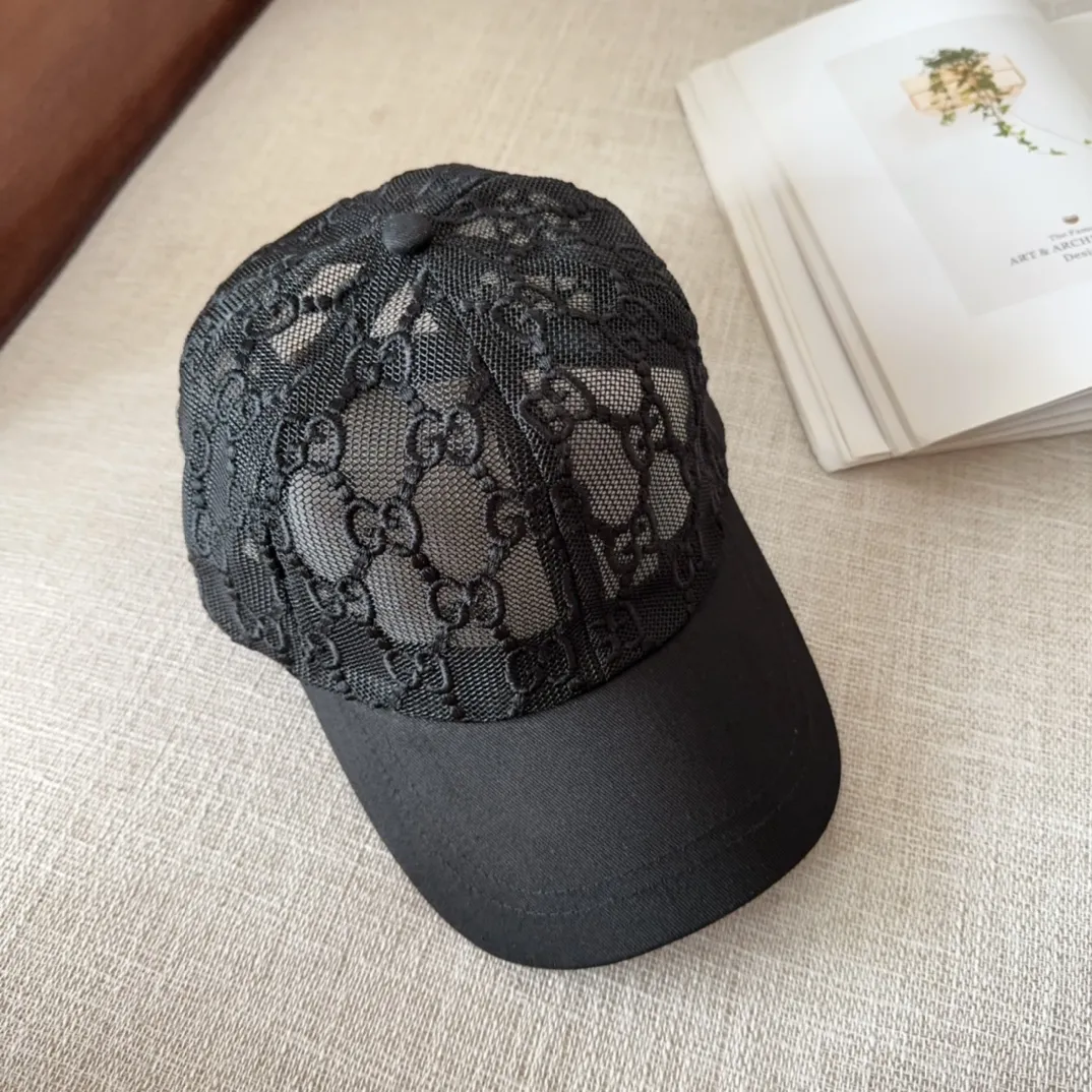 💰60 GUCCI 2025 new simple embroidered baseball cap at the counter, very trendy! Casual and sports style, classic production, super easy to match!