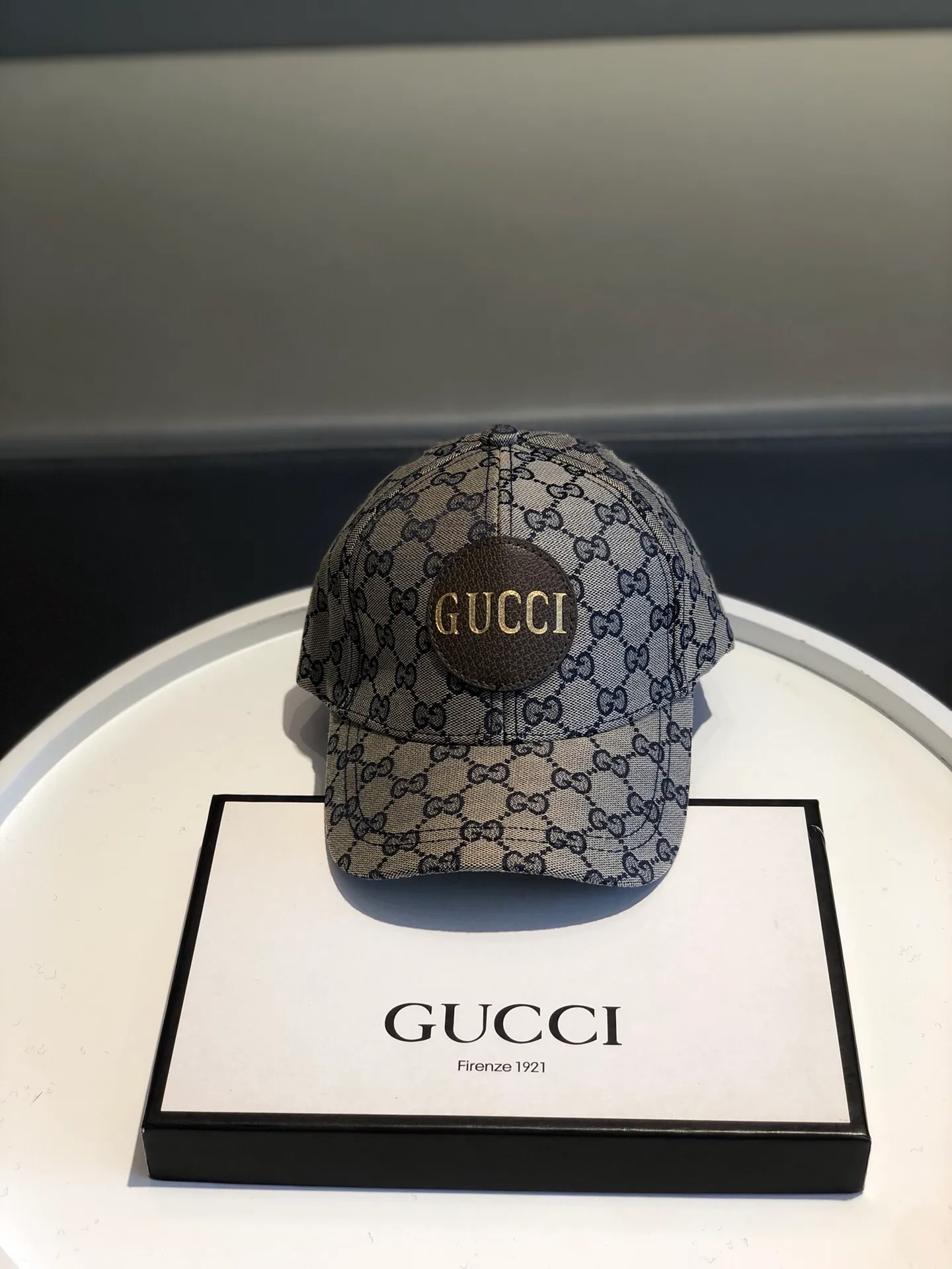 Special batch 🉐80💰 🧢2021 GUCCI Gucci🧢 Popular model of high-end baseball cap. Exquisitely matched, using high-end hat bottom, single quality, beautiful, unbeatable high-end, super versatile style