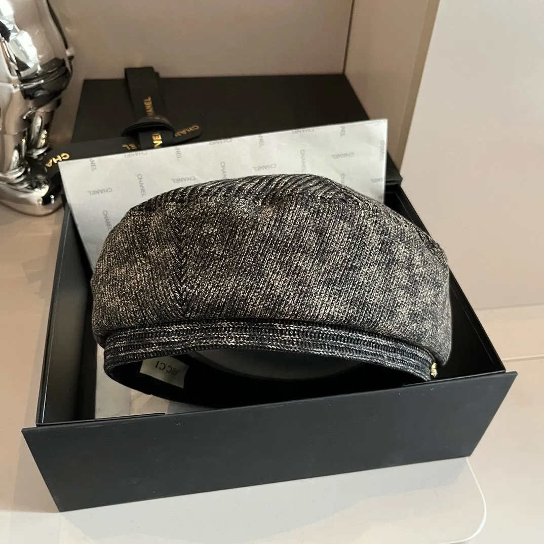 💰120¥ Gucci striped beret, high-end customized fabric. Head circumference 57cm