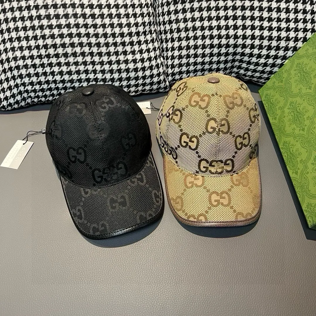 Batch 90 Gucci new original baseball cap, large double G, 1:1 mold customization at the counter, perfect pattern, original canvas fabric + first layer of cowhide, light and breathable! The basic head circumference is 56cm, and the patch is adjustable.