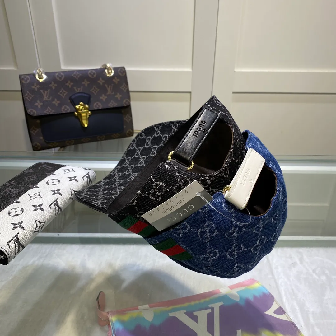 p90 with dust bag. Original baseball cap of the same style as GUCCI celebrity. Now on sale on the official website. The unit price is 5800. High-end custom-made. 🧢😱 meticulous workmanship. Complete. 👈 Full of personality, fashionable and versatile. 😘Buy it and you will earn money. [Smirk] Low-key luxury. 😘Versatile style. [Lip] Dear, hurry up and get it. [Wit] You deserve it!