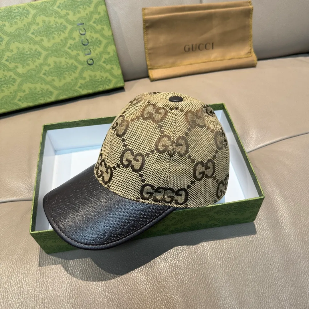 P90, Gucci (Gucci) new original baseball cap, canvas and leather, best-selling model at the counter, 1:1 mold customization, original canvas fabric + first-layer cowhide, fashionable and handsome! The quality is great, the basic head circumference is 56cm, and the patch is adjustable.