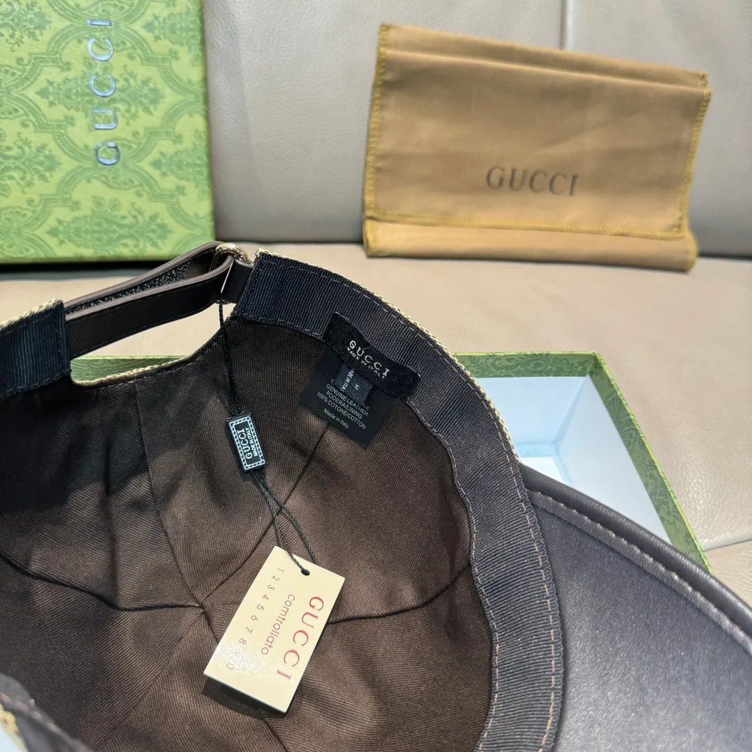 P90, Gucci (Gucci) new original baseball cap, canvas and leather, best-selling model at the counter, 1:1 mold customization, original canvas fabric + first-layer cowhide, fashionable and handsome! The quality is great, the basic head circumference is 56cm, and the patch is adjustable.