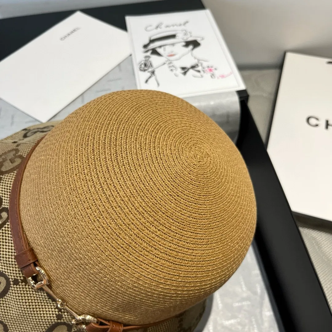 💰150¥ Gucci Gucci leather straw hat, thin straw hat, easy to carry, high-end customization, head circumference 57cm, khaki two colors