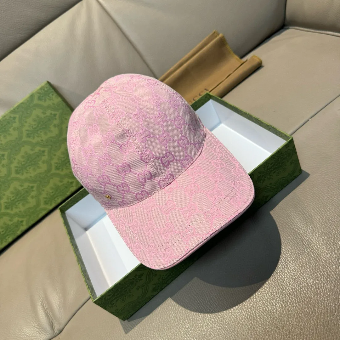 P90., Gucci (Gucci) new original baseball cap, metal small double G, the latest model at the counter, 1:1 mold customization, genuine mold hardware, original canvas fabric + first-layer cowhide, original quality! The quality is great, the basic head circumference is 56cm, and the patch is adjustable.
