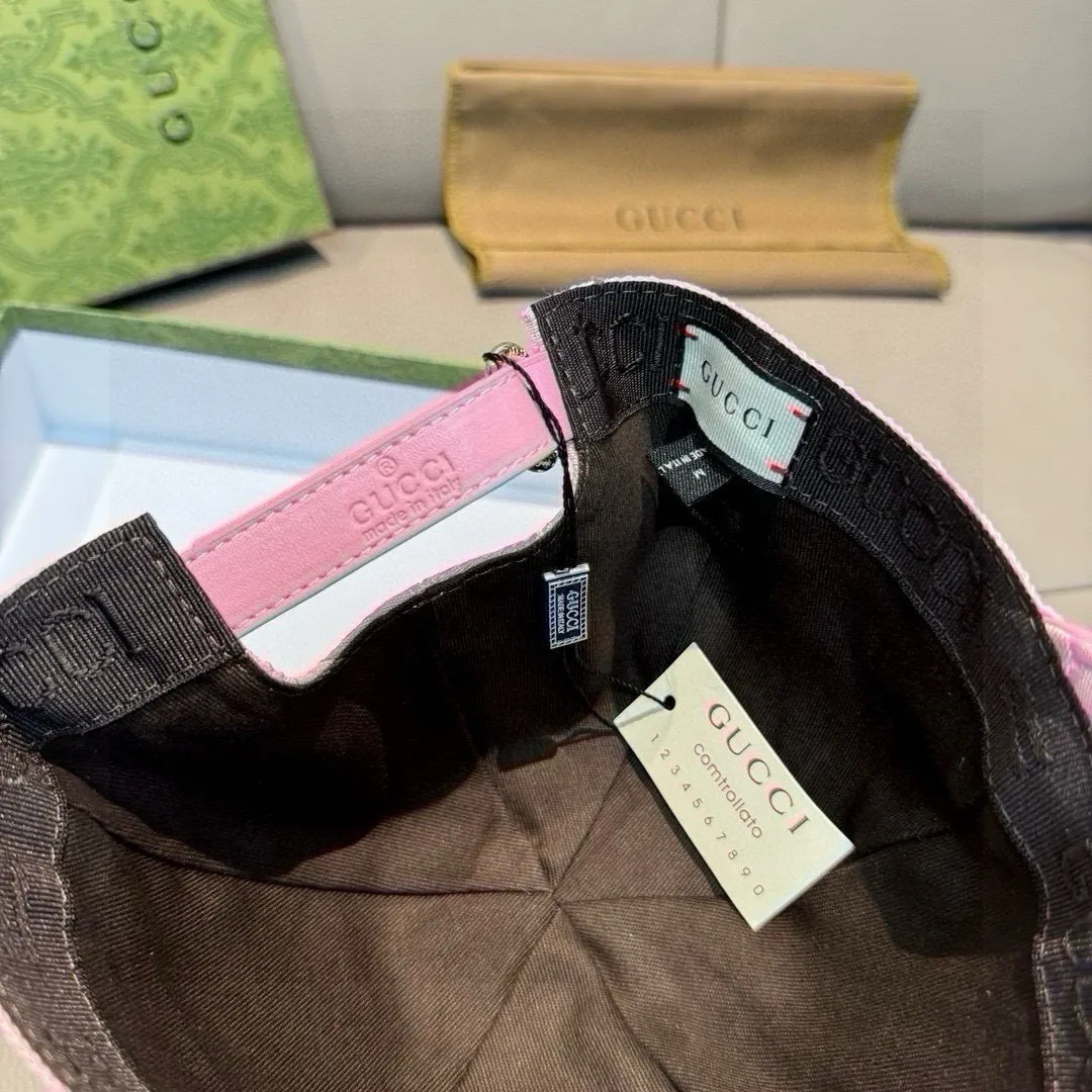 p900000 classic model! Apricot color, black, available in S and L sizes, Gucci (Gucci) classic original baseball cap 😍😍Customized with 1:1 mold opening at the counter, the highest version, original canvas fabric + first-layer cowhide, light and breathable! Photographed in real life, suitable for men and women in all seasons, basic head circumference 56cm, adjustable patches.