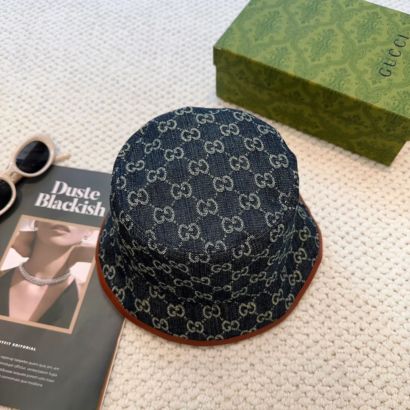 P80 original quality GUCCI Gucci bucket hat 👒Official website new product Gucci bucket hat is coming. The craftsmanship is very exquisite, high-end and classy! Low-key luxury, easy to carry! Running volume!