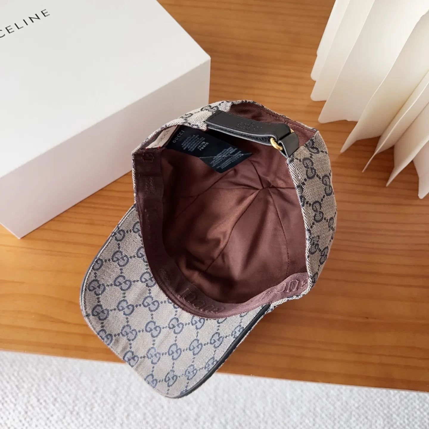 💰60 GUCCI simple baseball cap, very trendy! Casual and sports style, classic production, super easy to match!