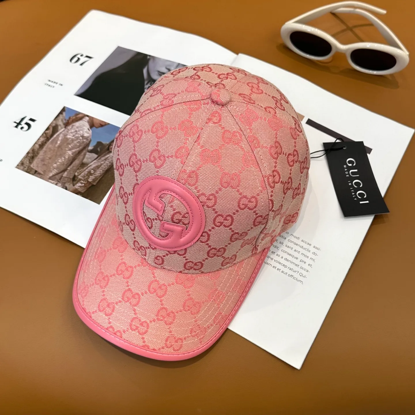 P56 Gucci (Gucci) classic original baseball cap 😍Customized with 1:1 mold opening at the counter, the highest version, the original canvas is light and breathable! Photographed in real life, suitable for men and women in all seasons, basic head circumference 56cm, adjustable patches.