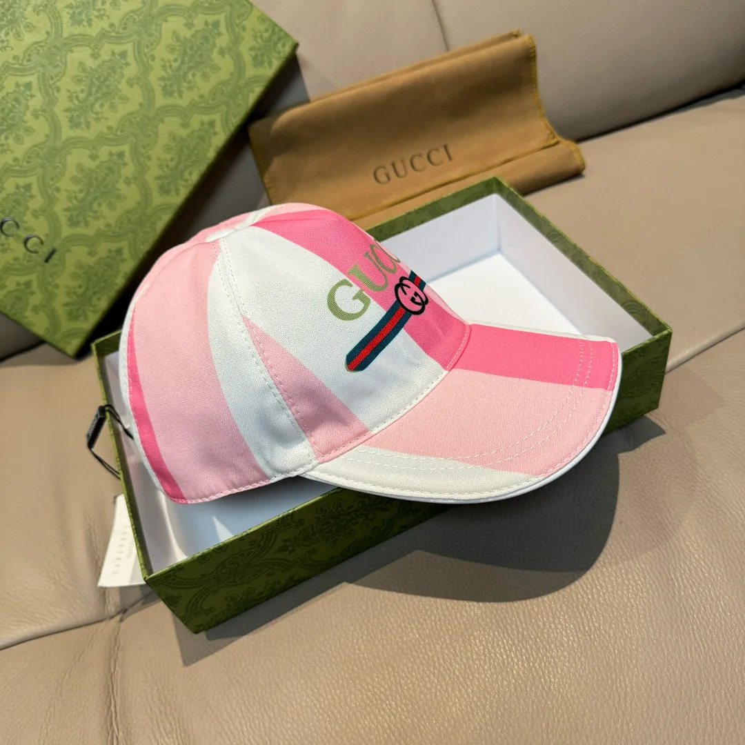 Batch 90, Gucci (Gucci) new original baseball cap, silk screen logo, 1:1 mold opening and customization at the counter, original canvas fabric + first layer of cowhide, pure cotton lining, light and breathable! The quality is great, the basic head circumference is 56cm, and the patch is adjustable.