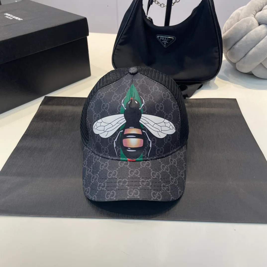 P50 Gucci GUCCI GG latest model back mesh baseball cap, spring and summer new fashion and versatile, purchasing authentic products, black and white colors that match well, close your eyes and watch
