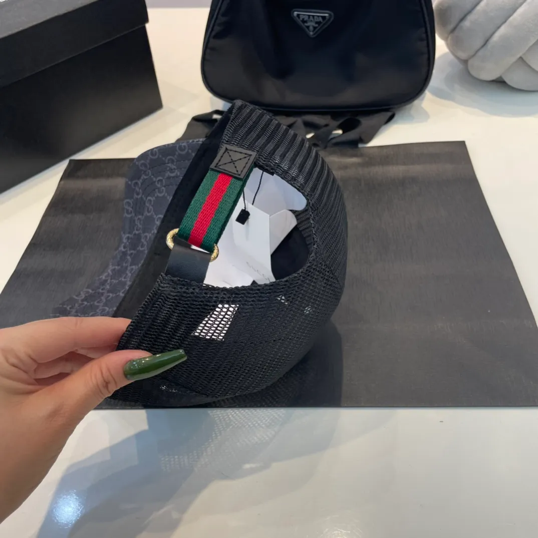 P50 Gucci GUCCI GG latest model back mesh baseball cap, spring and summer new fashion and versatile, purchasing authentic products, black and white colors that match well, close your eyes and watch