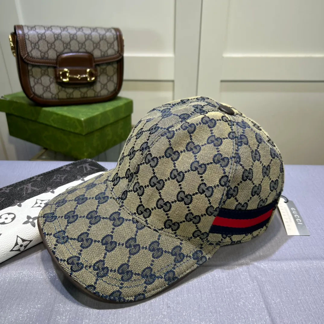 p90💰10,000-year-old classic model is shipped! Gucci (Gucci) classic original baseball cap 😍😍Customized at the 1:1 counter mold, the highest version, original canvas + first layer of cowhide, pure cotton lining, light and breathable! Photographed in real life, suitable for men and women in all seasons, basic head circumference 56cm, adjustable patches.