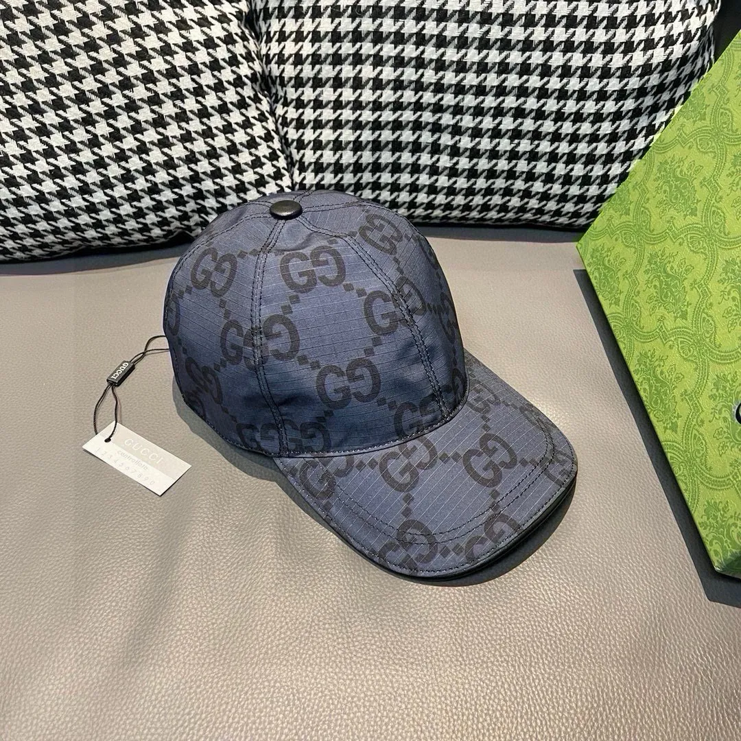Batch 90, new model shipped from the official website, with packaging bag, Gucci's latest original baseball cap, large double G, 1:1 mold customization at the counter, perfect pattern, original canvas fabric + first-layer cowhide, light and breathable! The basic head circumference is 56cm, and the patch is adjustable.