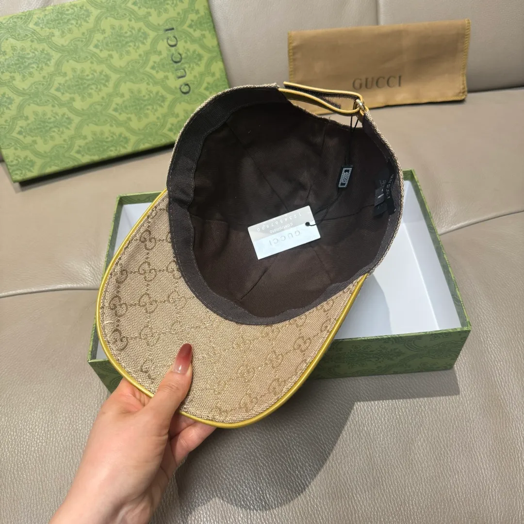 P90., Gucci (Gucci) new original baseball cap, metal double G, the latest model at the counter, 1:1 mold customization, genuine mold hardware, original canvas fabric + first-layer cowhide, original quality! The quality is great, the basic head circumference is 56cm, and the patch is adjustable.