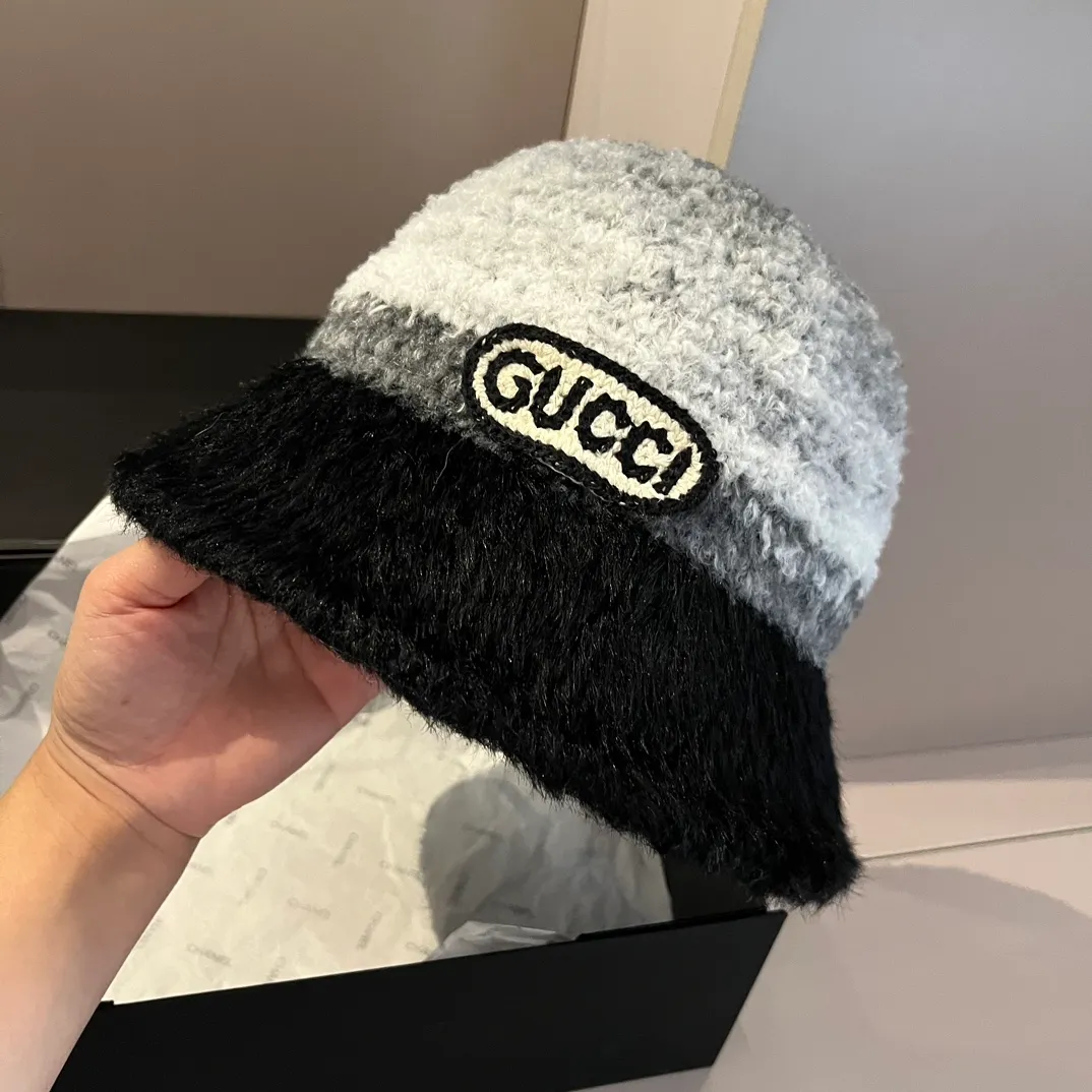 💰100¥ Gucci new sherpa bucket hat, gradient color, head circumference 57cm