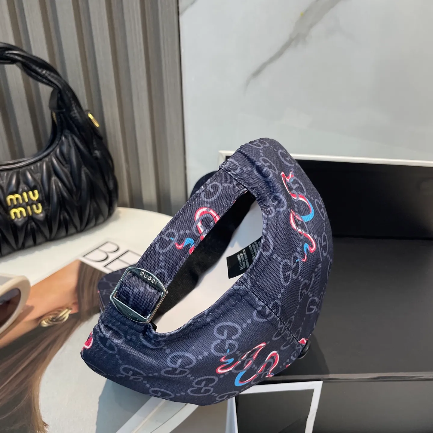 P60 Gucci new original baseball cap 🧢, exquisite and pure, stylish and stylish, cool and fashionable, out of stock at the counter, popular, great quality