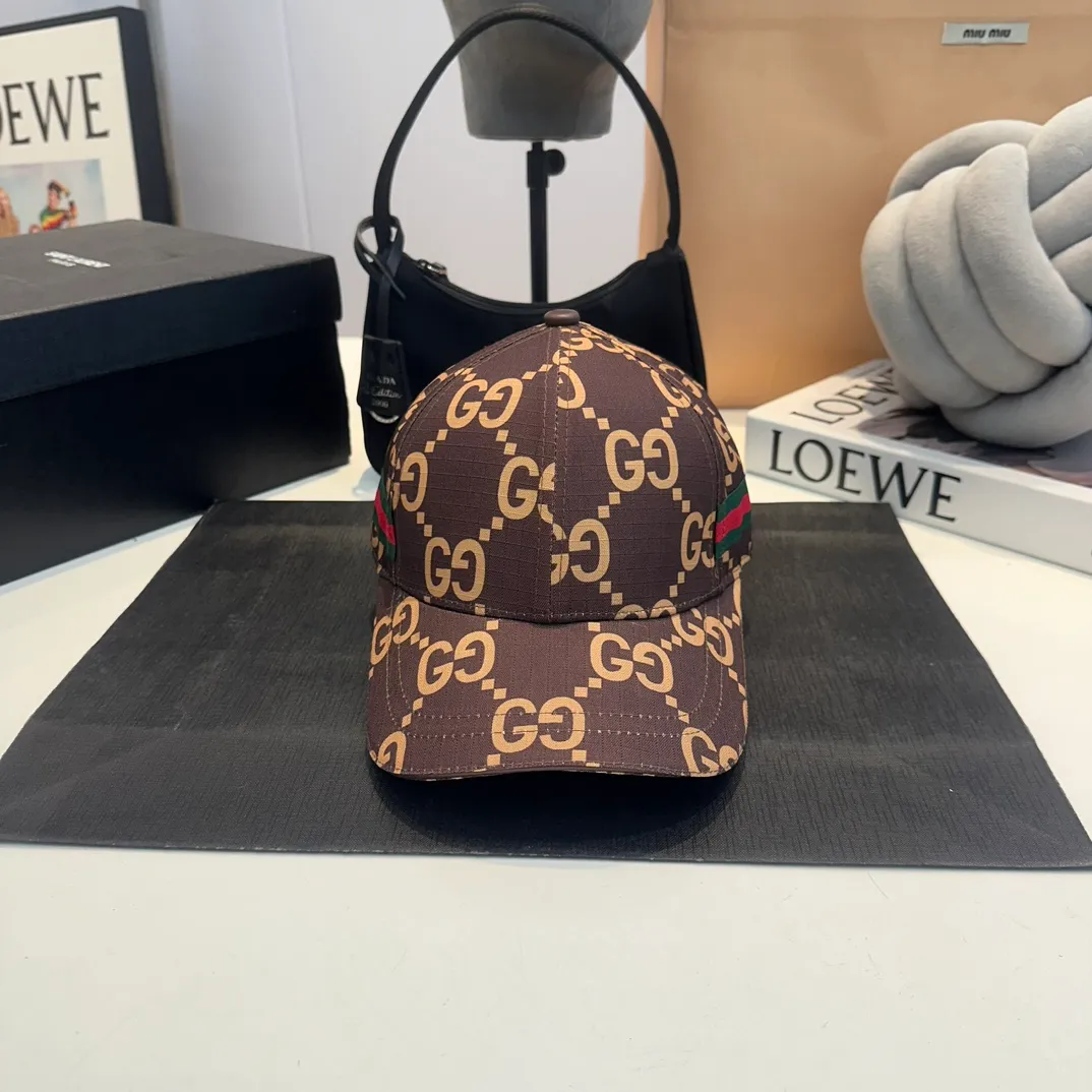 P60 GUCCI 2024 official website baseball cap, original quality is very popular 🔥🎩 The craftsmanship is very exquisite, high-end and classy! Low-key luxury, easy to carry! Running volume!