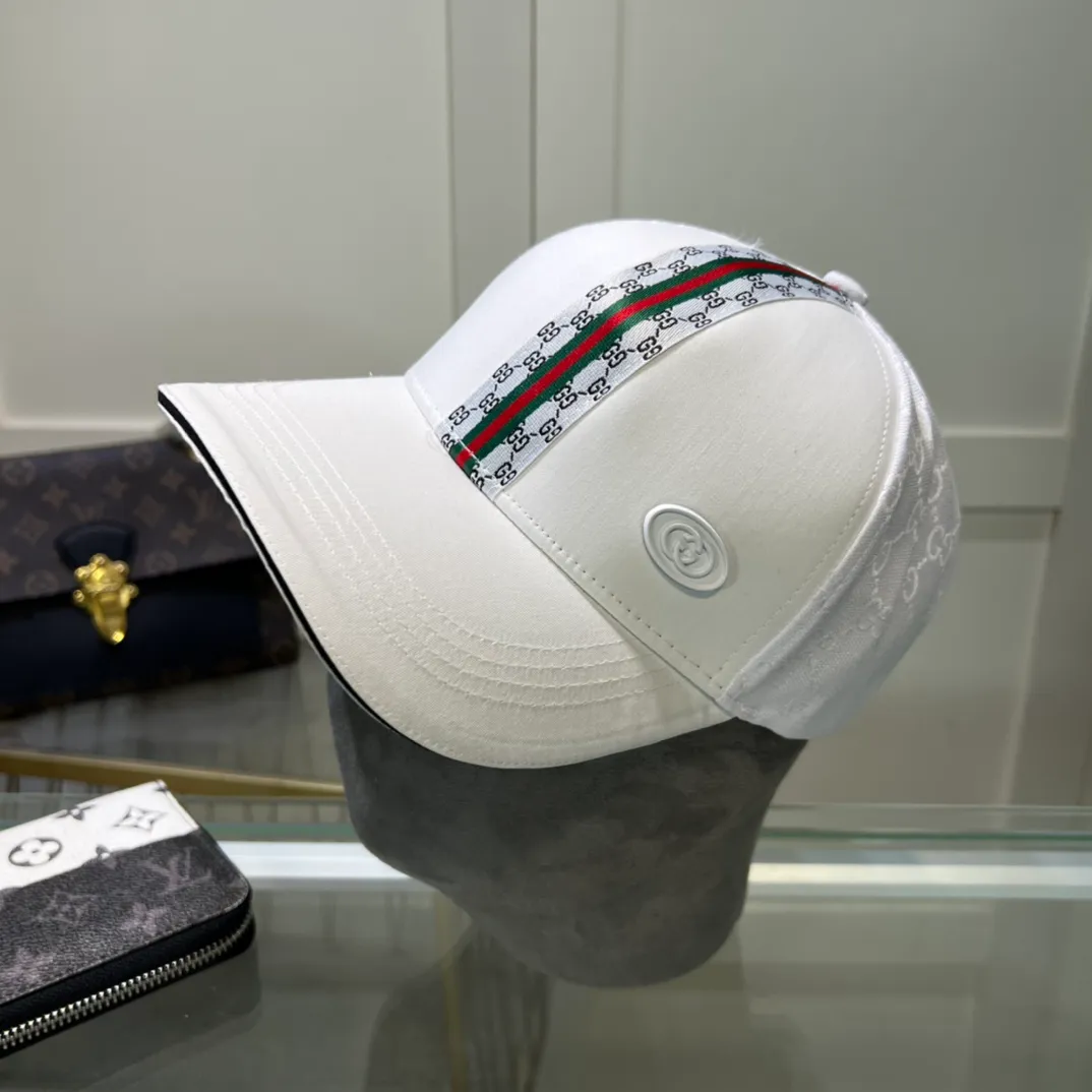 P48💰Gucci Baseball Cap♥️GUCCI🧢New product from the official website, baseball cap, original quality, very popular 🔥🎩 The craftsmanship is very exquisite, high-end and classy! Low-key luxury, easy to carry! Running volume!