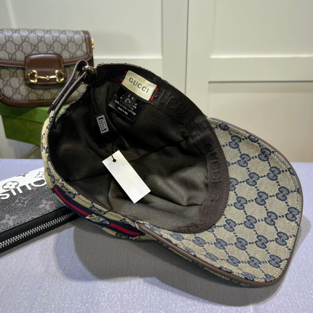 P90💰10,000-year-old classic model shipped! Gucci (Gucci) classic original baseball cap 😍😍Customized at the 1:1 counter mold, the highest version, original canvas + first layer of cowhide, pure cotton lining, light and breathable! Photographed in real life, suitable for men and women in all seasons, basic head circumference 56cm, adjustable patches.