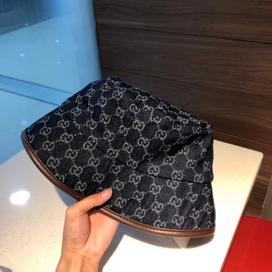 Special batch 🉐90💰 👒Gucci👒 Synchronized with Gucci official website, simple and elegant fisherman hat with precision embroidery, comfortable and breathable, super good quality, playful style is very age-reducing👍