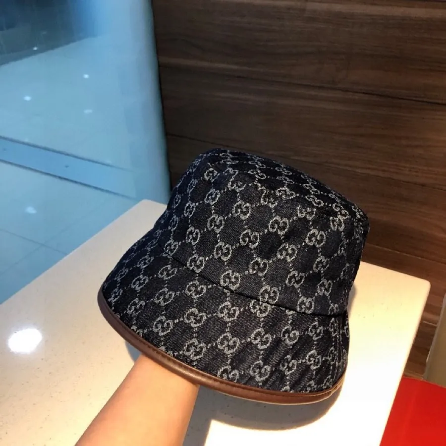 Special batch 🉐90💰 👒Gucci👒 Synchronized with Gucci official website, simple and elegant fisherman hat with precision embroidery, comfortable and breathable, super good quality, playful style is very age-reducing👍