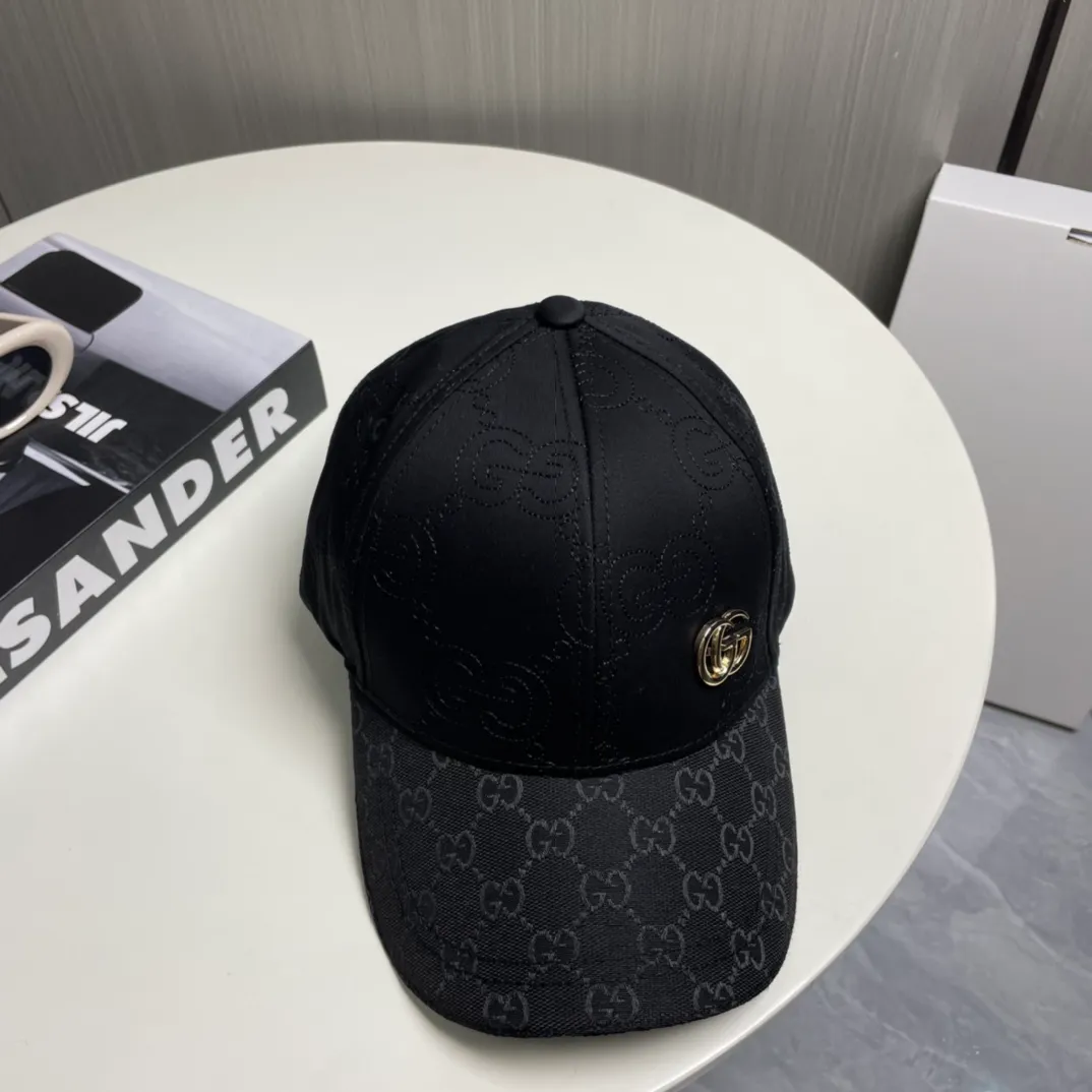 P66 Gucci new original baseball cap 🧢, exquisite and pure, stylish and stylish, cool and fashionable, out of stock at the counter, popular, great quality