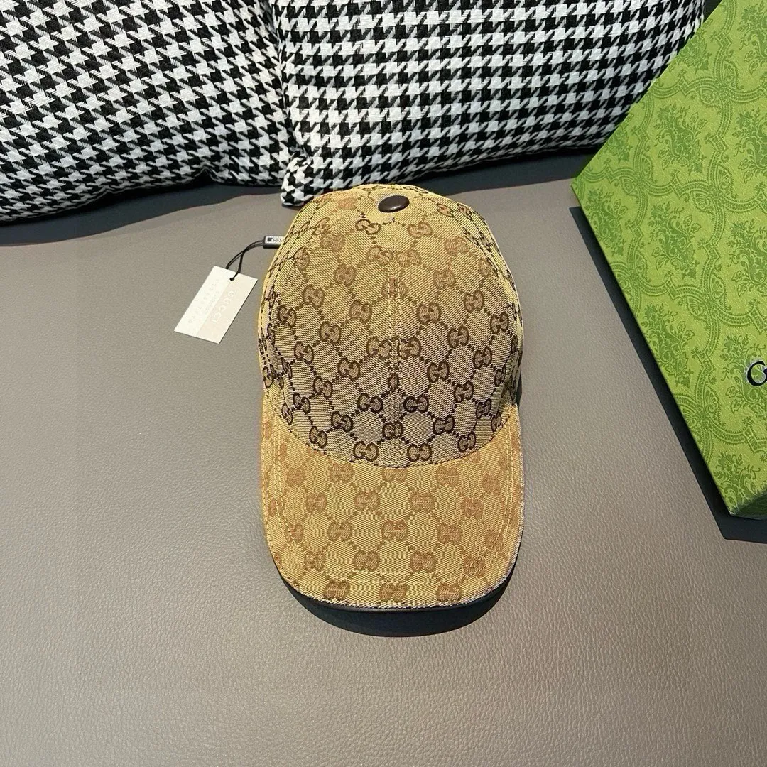 Batch of 900,000-year-old classic models shipped! Gucci (Gucci) classic original baseball cap 😍😍Customized at the 1:1 counter mold, the highest version, original canvas + first-layer cowhide, light and breathable! Photographed in real life, suitable for men and women in all seasons, basic head circumference 56cm, adjustable patches.