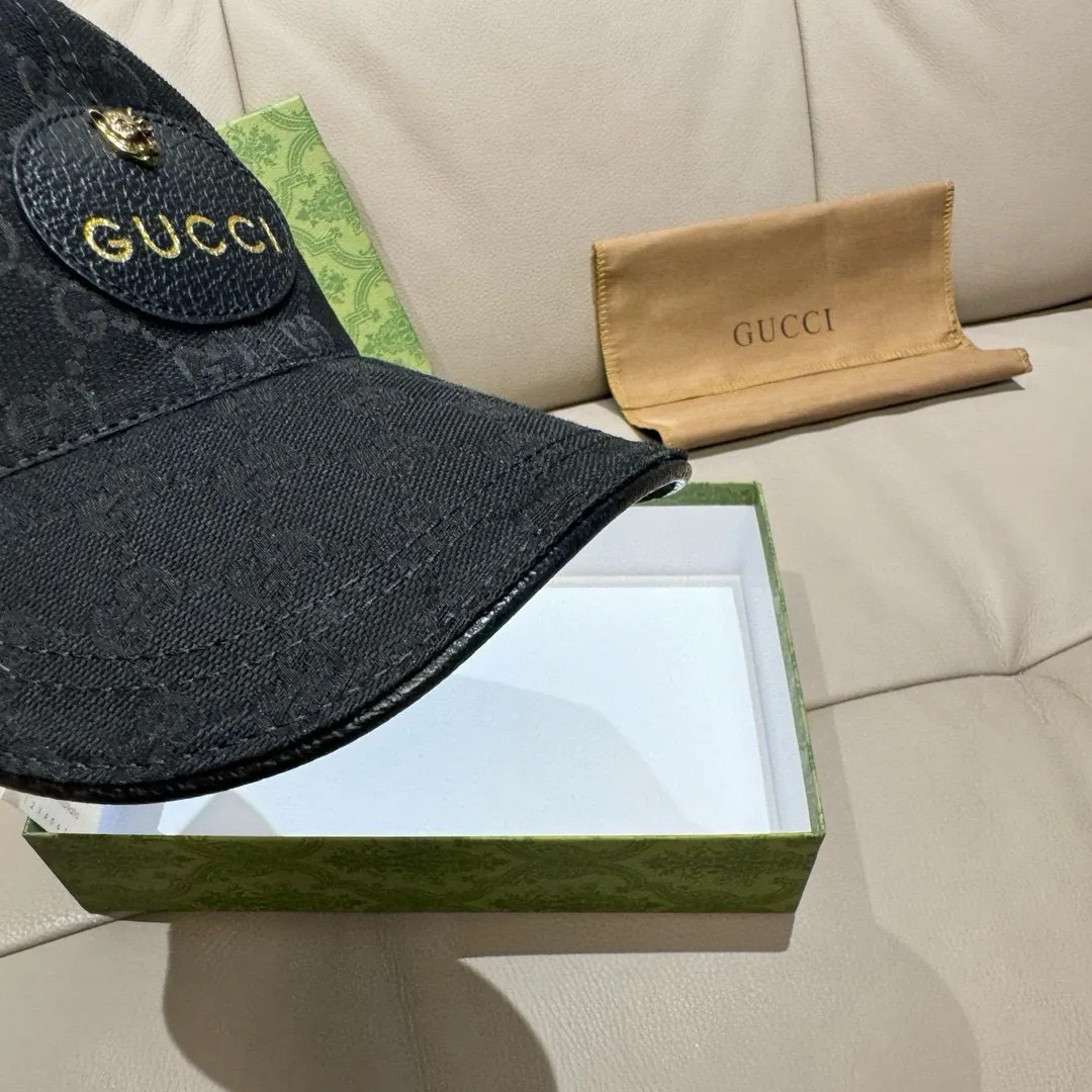 P90., Gucci (Gucci) new original baseball cap, small tiger head, the latest model at the counter, 1:1 mold customization, genuine mold hardware, original canvas fabric + first layer of cowhide, original quality! The quality is great, the basic head circumference is 56cm, and the patch is adjustable.