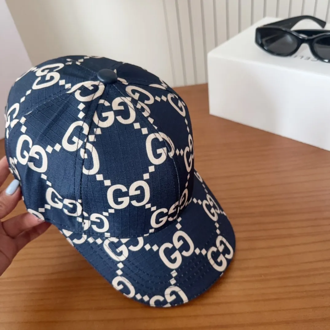 💰60 GUCCI Baseball Cap👒 The craftsmanship is very exquisite, high-end and classy! Low-key luxury, easy to carry!