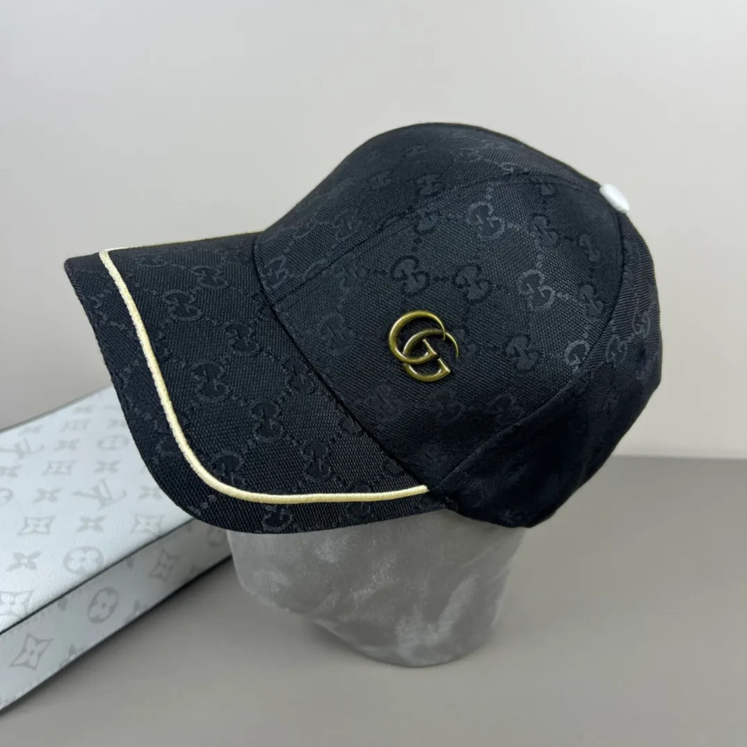 P66💰Gucci Baseball Cap♥️GUCCI🧢Official website new product, baseball cap, original quality, hot arrival 🔥🎩 The craftsmanship is very exquisite, high-end and classy! Low-key luxury, easy to carry! Running volume!