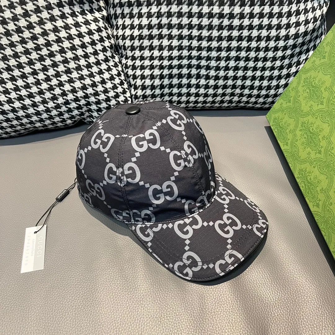🉐️90 new models shipped from the official website, Gucci's latest original baseball cap, large double G, 1:1 mold customization at the counter, perfect pattern, original canvas fabric + first-layer cowhide, light and breathable! The basic head circumference is 56cm, and the patch is adjustable.