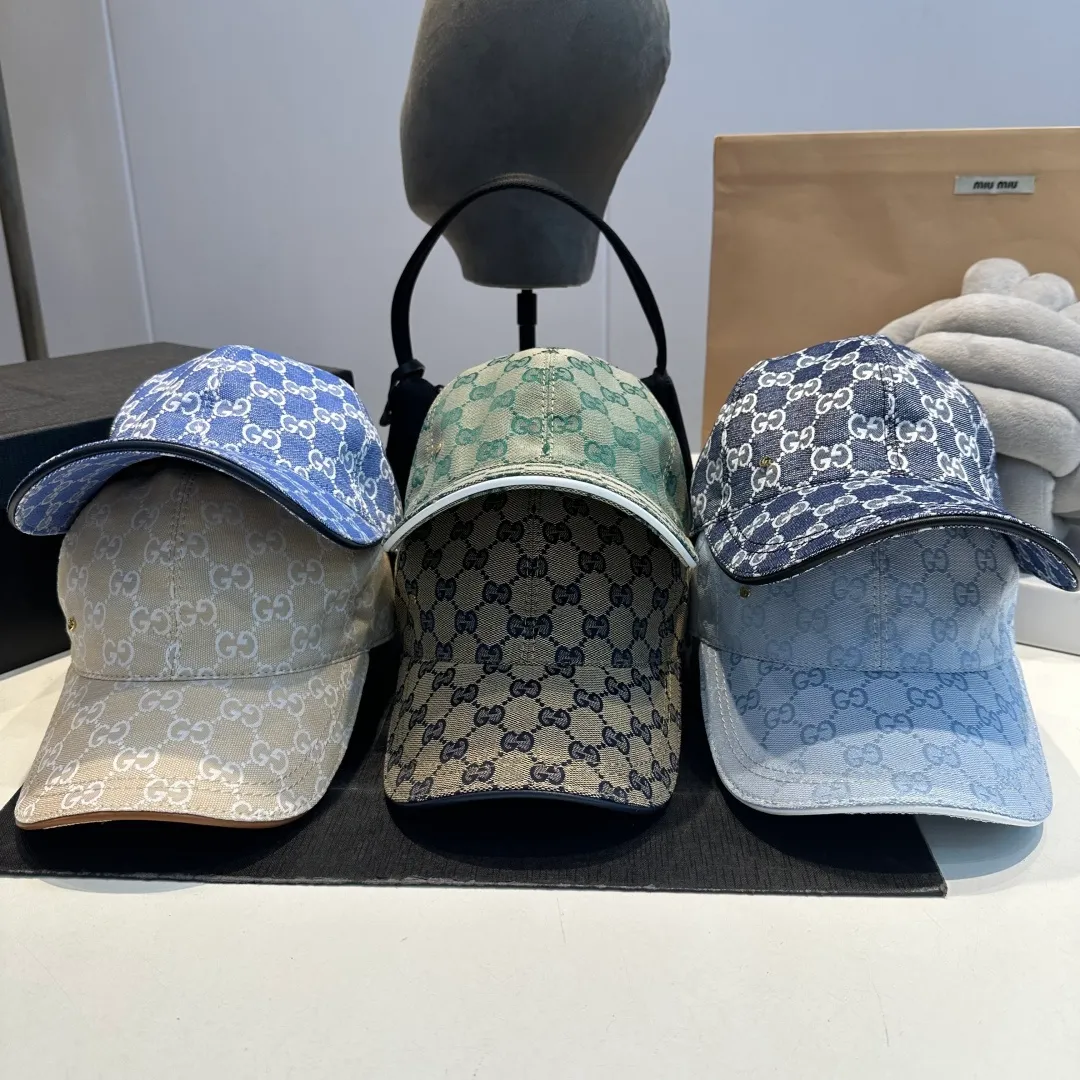 P90 Gucci (Gucci) new original baseball cap, metal small double G, the latest model at the counter, 1:1 mold opening and customization, genuine mold opening hardware, original canvas fabric + first layer of cowhide, original quality! The quality is great, the basic head circumference is 56cm, and the patch is adjustable.