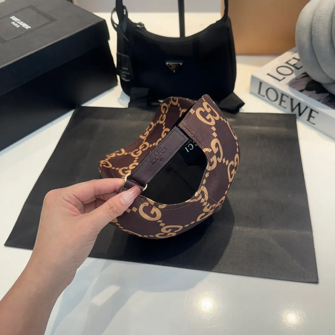 P60 GUCCI 2024 official website baseball cap, original quality is very popular 🔥🎩 The craftsmanship is very exquisite, high-end and classy! Low-key luxury, easy to carry! Running volume!