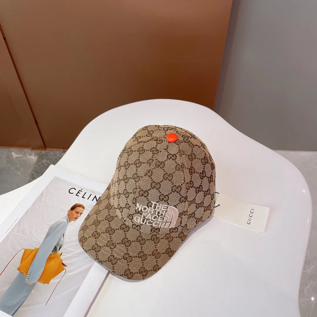 P60 new model shipped! Gucci (Gucci) new baseball cap, the latest model from the counter, embroidery, 1:1 mold customization, original breathable canvas fabric + first layer of cowhide, perfect details, original quality, exclusive physical shooting, suitable for men and women. ,