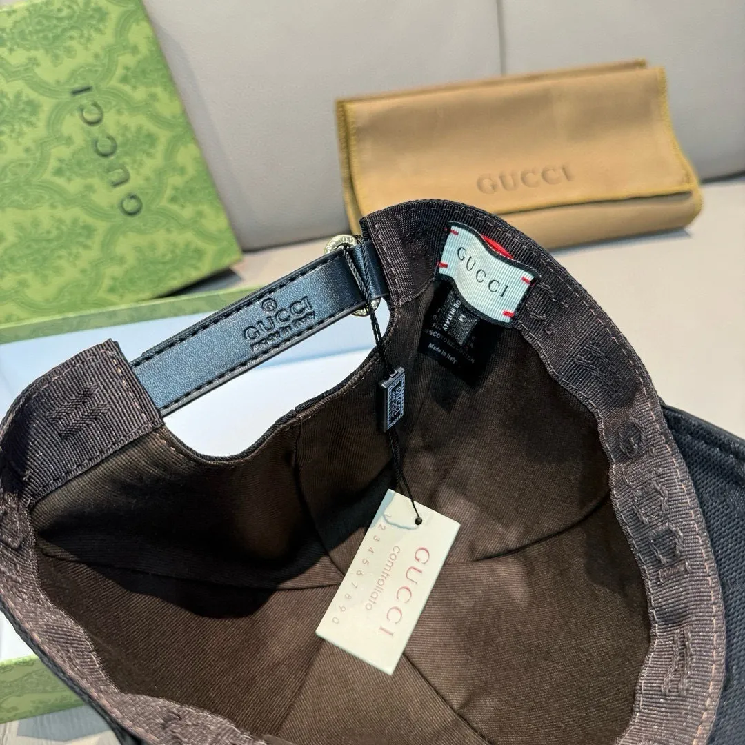 p90, Gucci (Gucci) new spring and summer original baseball cap, logo webbing, 1:1 mold customization, original canvas + first-layer cowhide, popular purchasing agent, versatile style for men and women, great quality! The basic head circumference is 56cm, and the patch is adjustable.