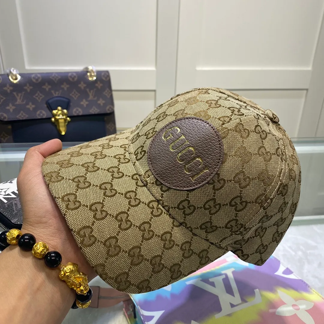 P70💰Gucci Baseball Cap GUCCI🧢Original quality is now available 🔥🎩 The craftsmanship is very exquisite, high-end and classy! Low-key luxury, easy to carry! Running volume! 【68211469】