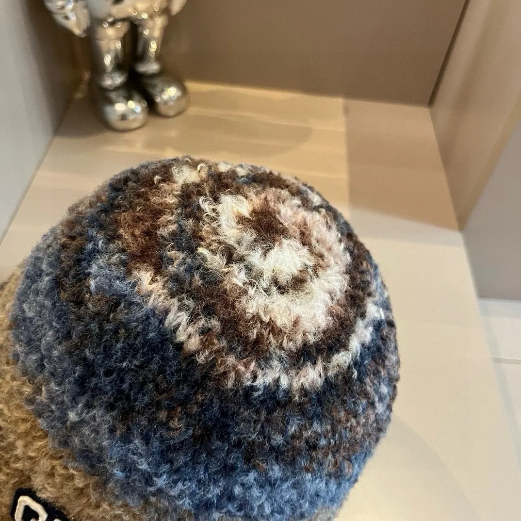 💰100¥ Gucci new lamb wool bucket hat, head circumference 57vm