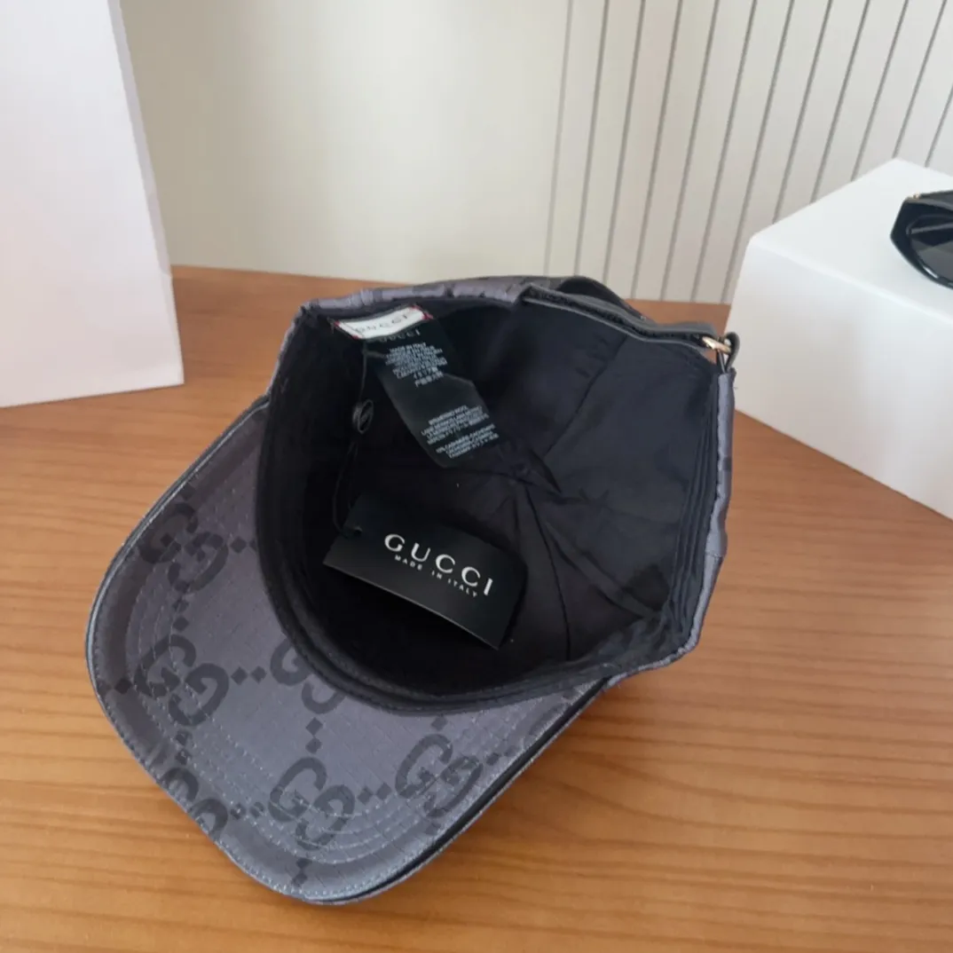 💰60 GUCCI Baseball Cap👒 The craftsmanship is very exquisite, high-end and classy! Low-key luxury, easy to carry!