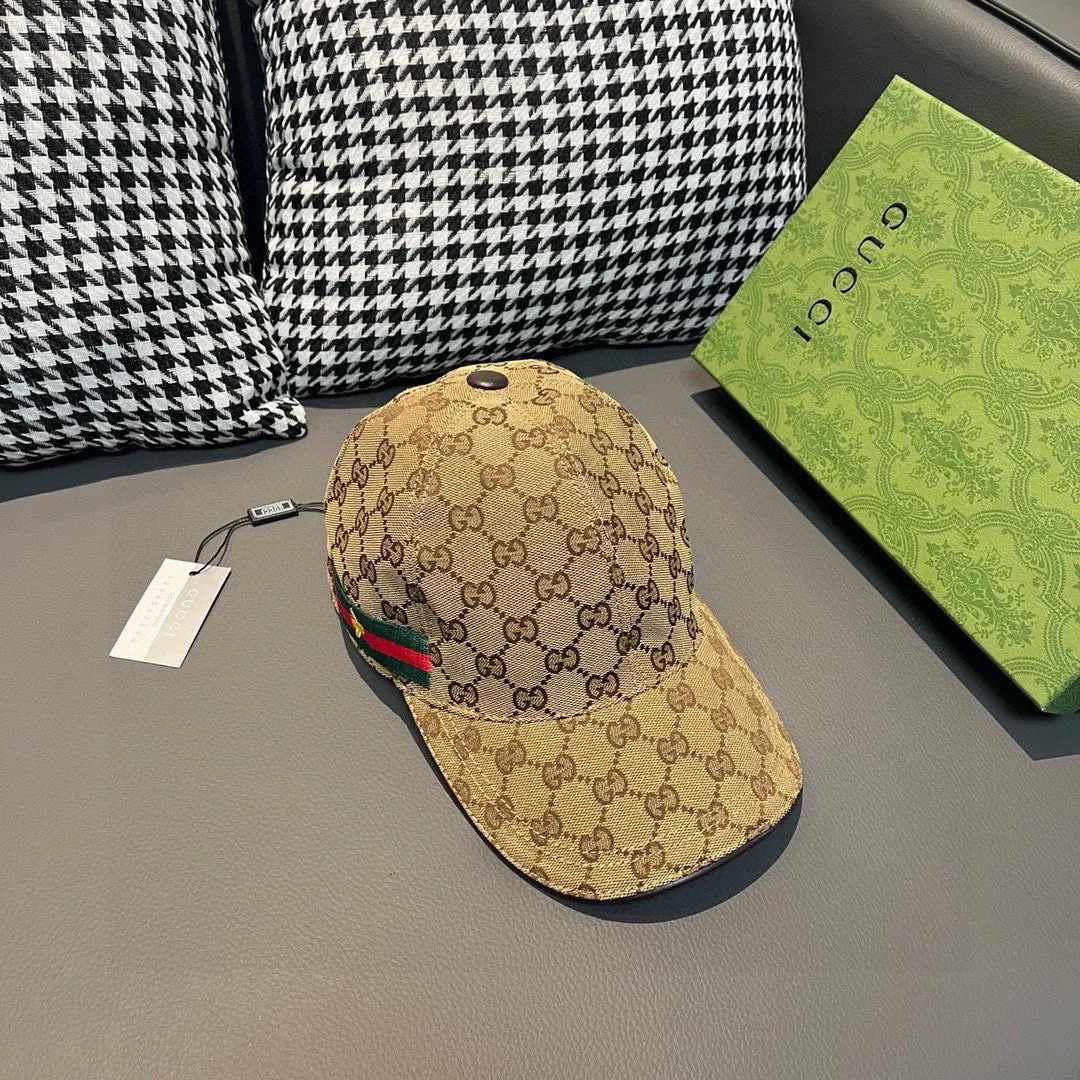 🉐️900,000-year-old classic model shipped!            , Gucci (Gucci) classic original baseball cap😍😍Little Bee, 1:1 mold opening and customization at the counter, the highest version, original canvas fabric + first layer of cowhide, pure cotton lining, light and breathable! Photographed in real life, suitable for men and women in all seasons, basic head circumference 56cm, adjustable patches.