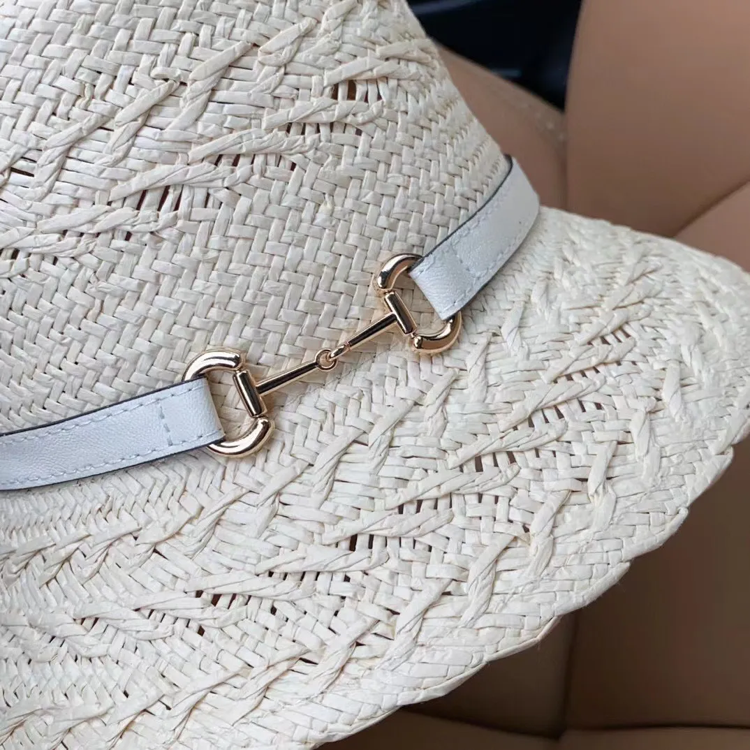 💰190¥ Gucci 🖤Same style as European and American brands ✨ Horseshoe buckle belt braided straw hat ⚜️ Purely hand-woven elegant classic style 👒Original color black