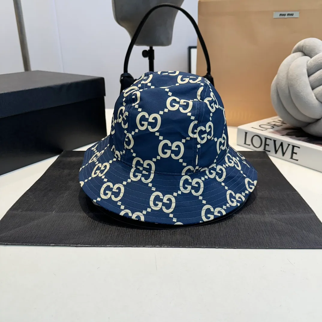 P50 GUCCI bucket hat, a new product from the official website, the original quality of the fisherman hat is very popular 🔥🎩 The craftsmanship is very exquisite, high-end and classy! Low-key luxury, easy to carry! Running volume!