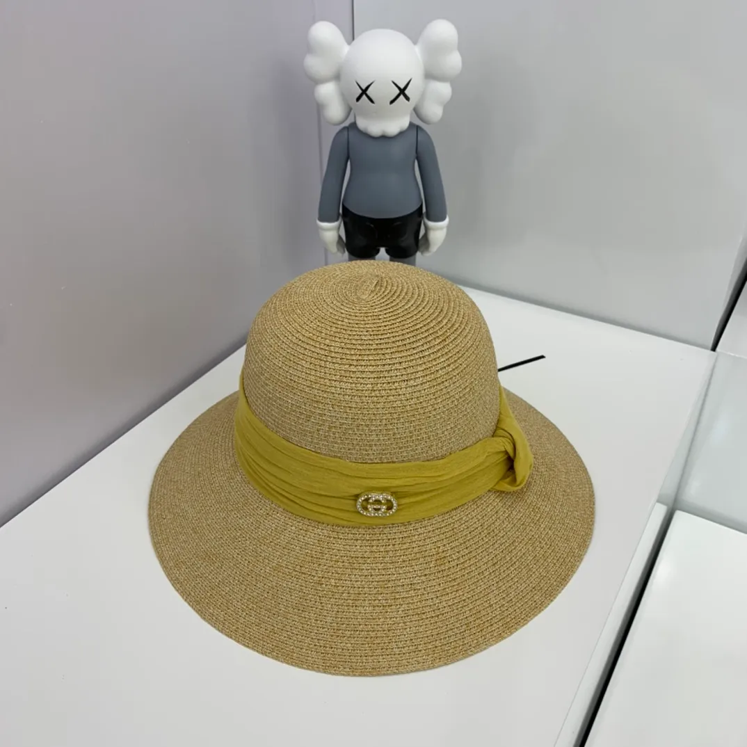 P110 GUCCI summer UV sun protection hat, made of Japanese soft foldable ultra-fine paper straw, simple sunshade and face-slimming fisherman straw hat, foldable, easy to carry when traveling. Material 100% Japanese paper straw, head circumference 57