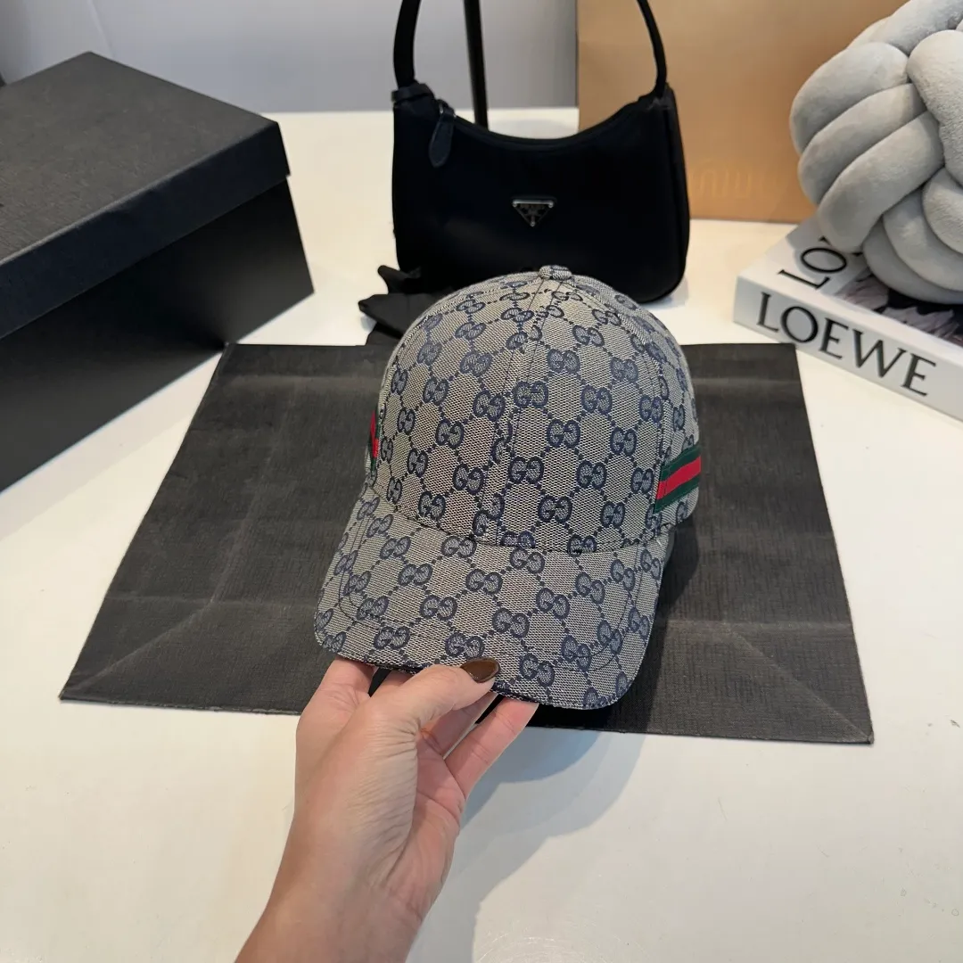 P600000 classic model! Gucci (Gucci) classic original baseball cap😍Light and breathable! Photographed in real life, suitable for men and women in all seasons, basic head circumference 56cm, adjustable patches.
